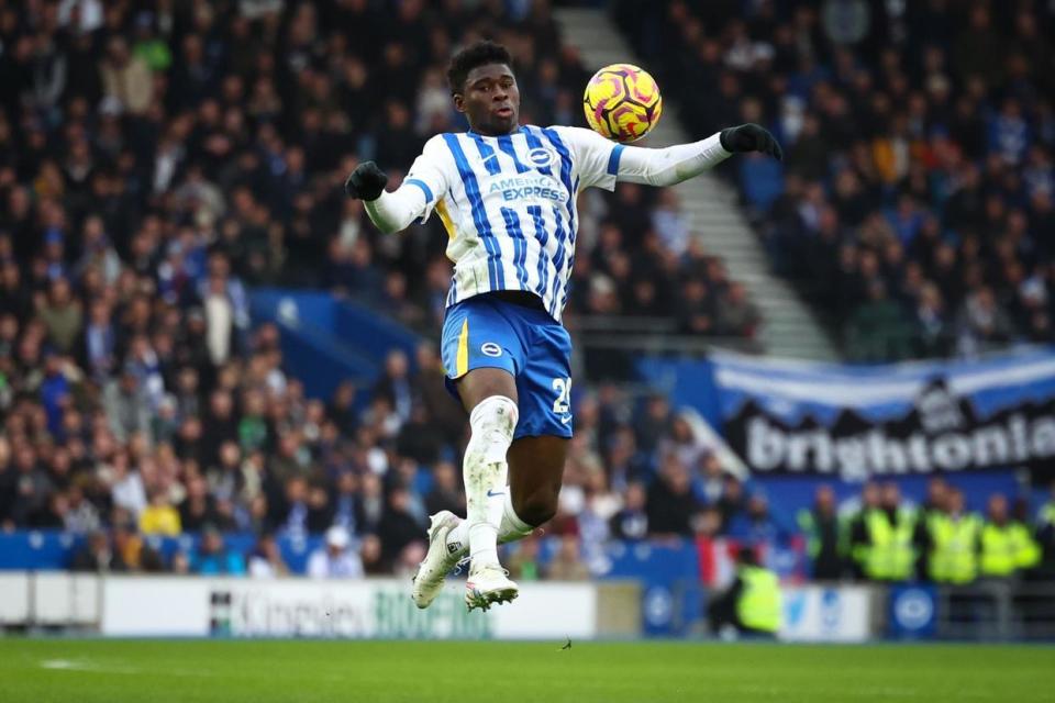 铁后腰的, 根据喀麦隆, 中他的根本