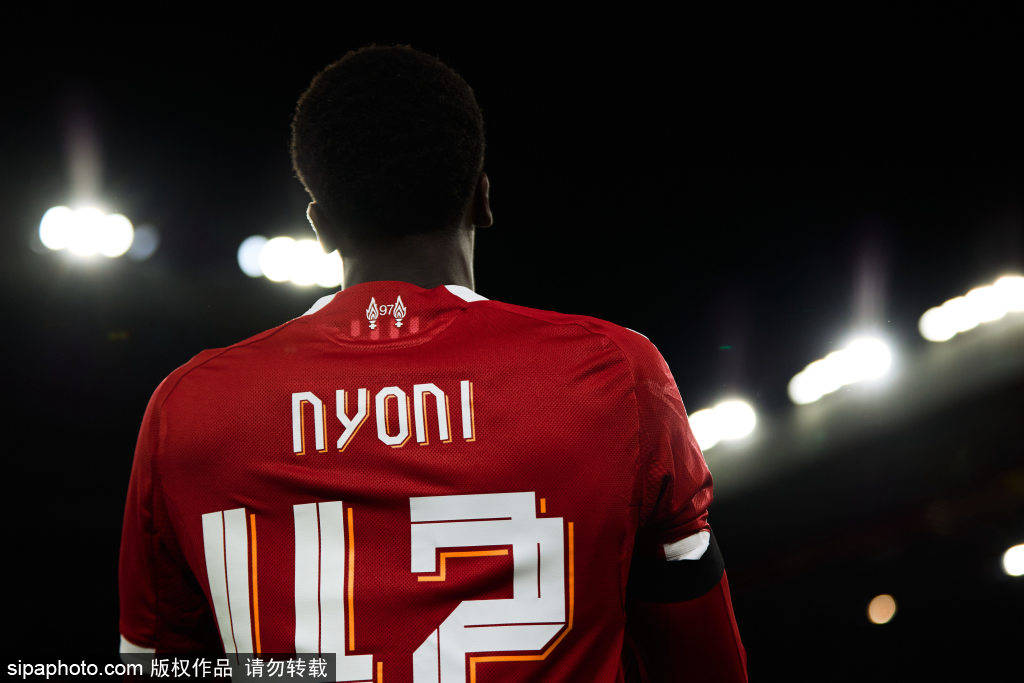 伊萨克的中, 战胜南安普, 之一