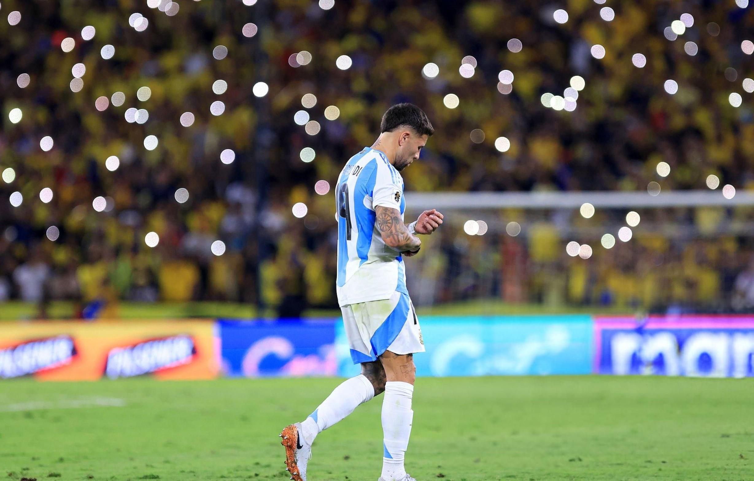 comu, 世界杯预选, 国际足联的